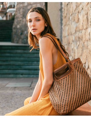 Bossa d'espatlla de pell Stella Negre | BIBA Shops