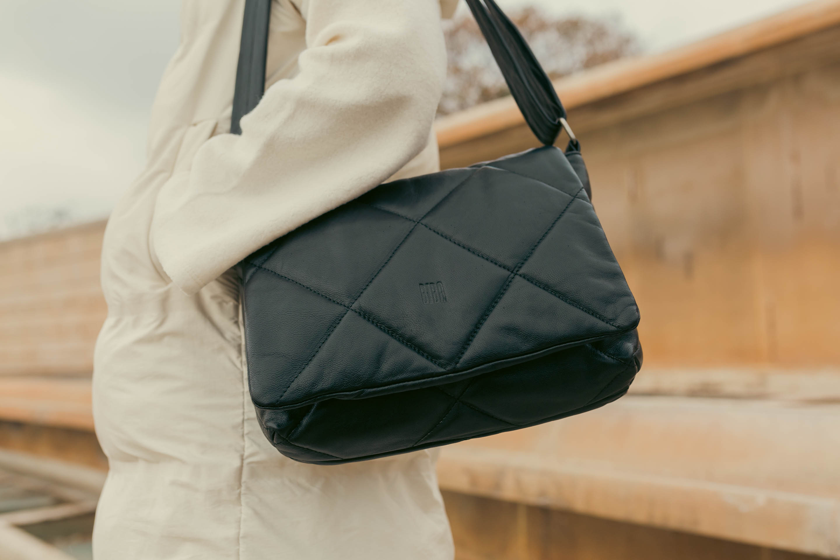 BIBA-comprar-bolsos-online-piel-natural-1.jpg